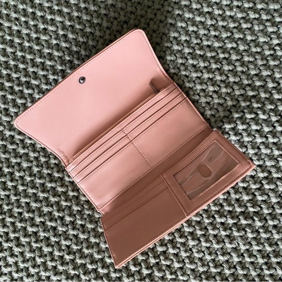 Pink Wallet - Picture 1 of 2